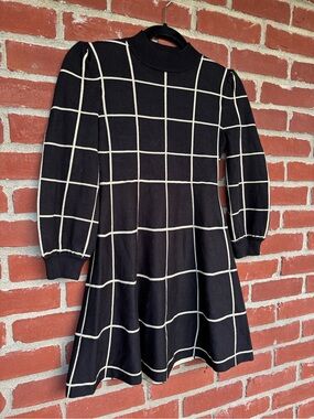 Poppies and Roses Black White Grid Mock Neck Puff Sleeve Knit Dress Size L Girls